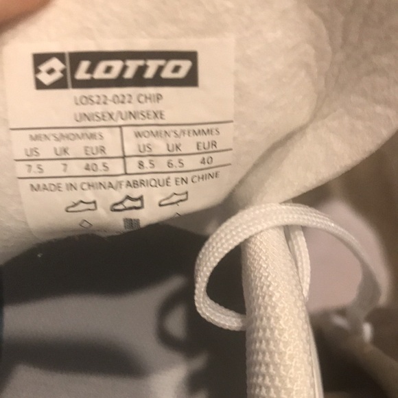 NWOT Lotto unisex cleats - Picture 12 of 14